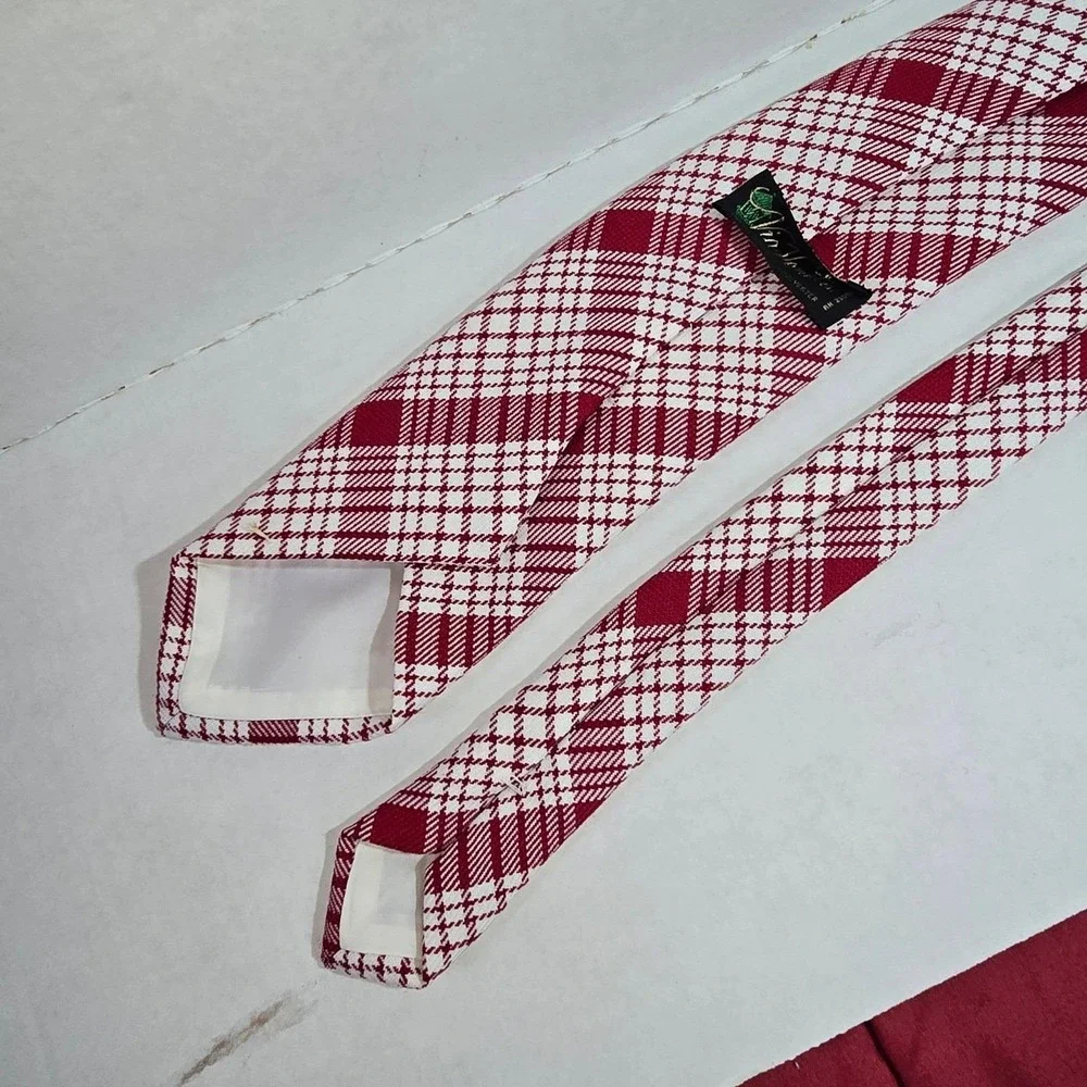 VINTAGE Red & White Checked Via Veneto 100% Polyester Tie‎